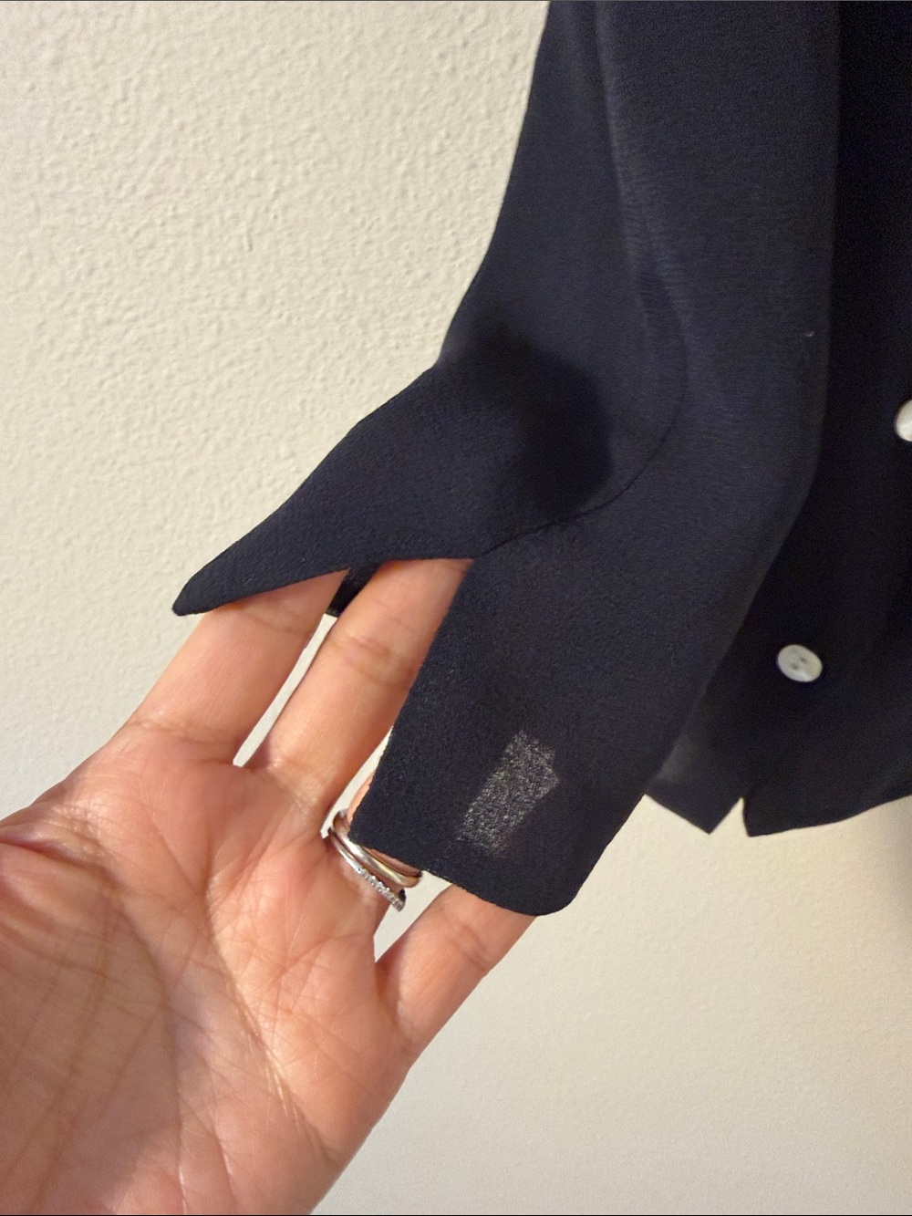 Barbicans Verona 100% Silk Black Sleeveless Tie-Neck Blouse Size 42 (US 6) - Picture 5 of 7